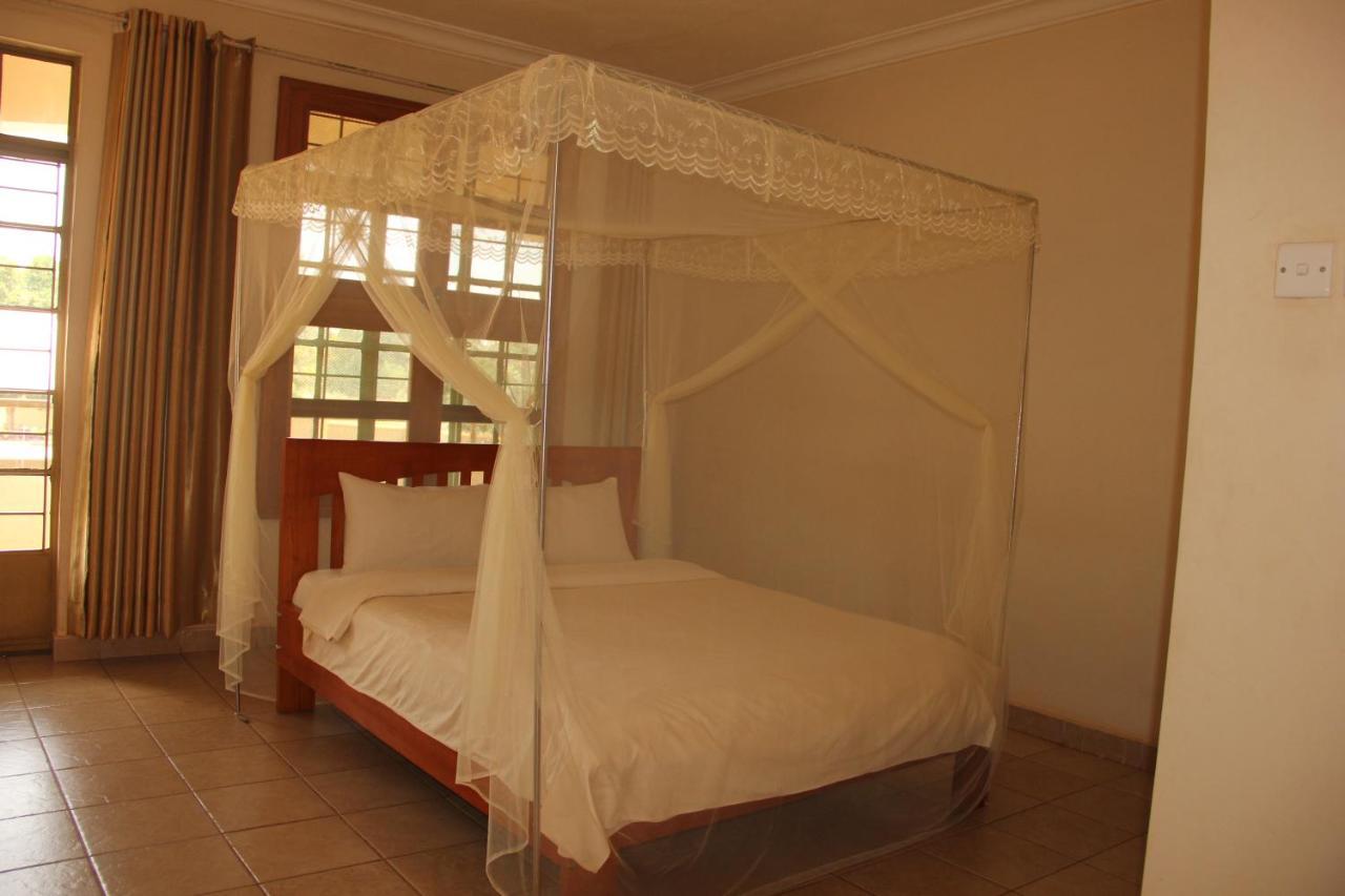 Motel Tuku Masindi エクステリア 写真