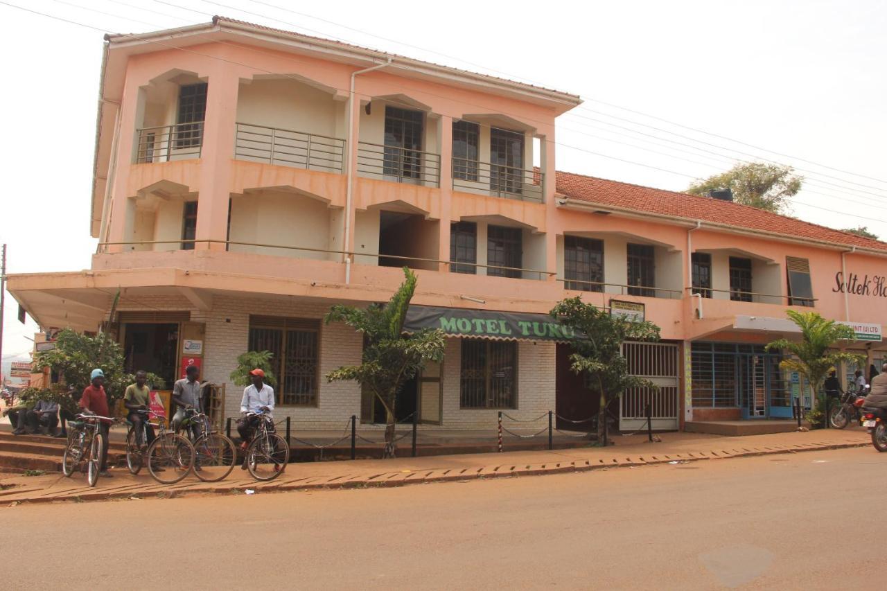 Motel Tuku Masindi エクステリア 写真
